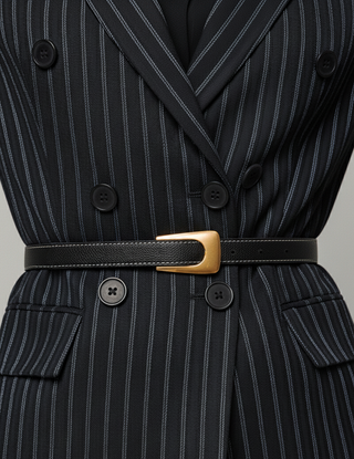 Reversible Belt with Angular Asymmetrical Buckle