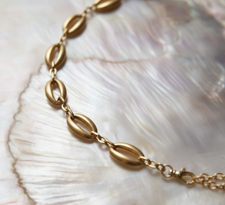 Matte Gold Orbit Chain Belt